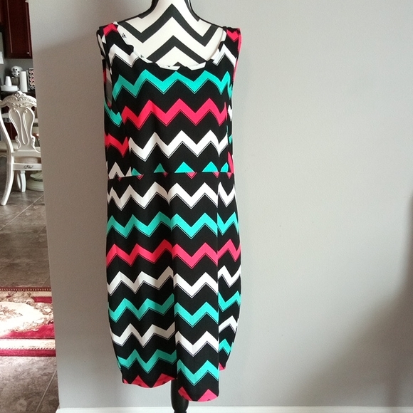 NEW Rouge Collection 4X 30/32 Dress - Picture 2 of 6